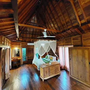 Villa Shivananda Antique By Eps